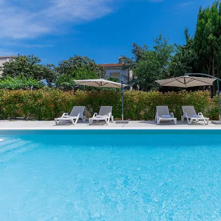 Villa Anna By Interhome Pula