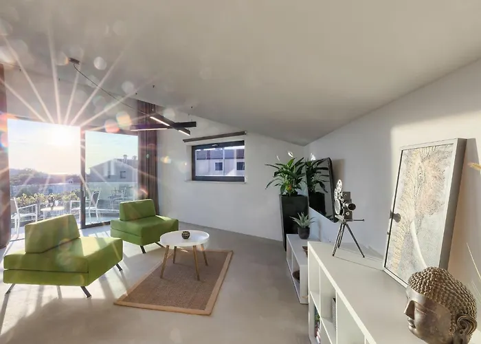 Anna By Interhome Pula