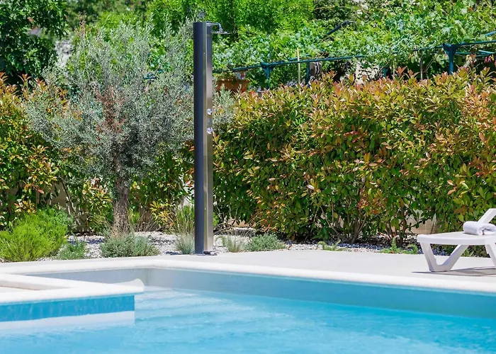 Anna By Interhome * Пула