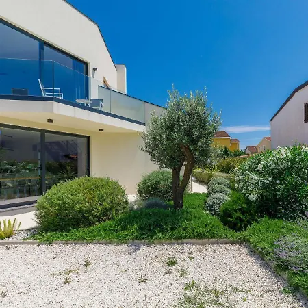 Villa Anna By Interhome